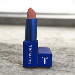 NWOT Tresluce Matte Lipstick in Warm Brown